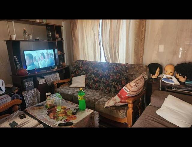2 BEDROOM HOUSE FOR SALE IN DAVEYTON CENTRAL